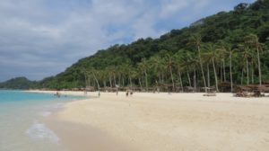 Girl Friendly Hotels Boracay - Puka Shell Beach